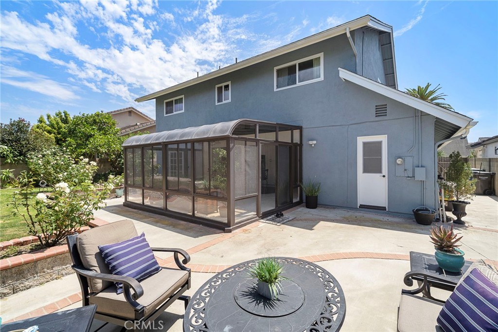 10101 Beverly