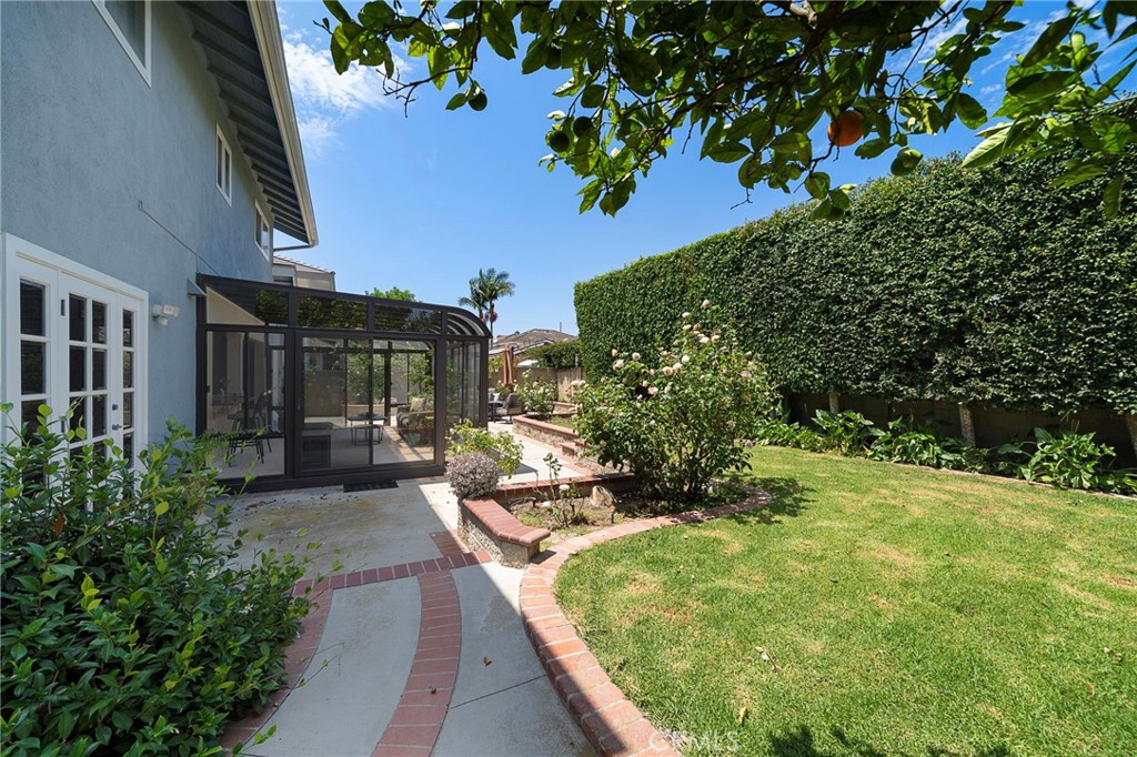 10101 Beverly