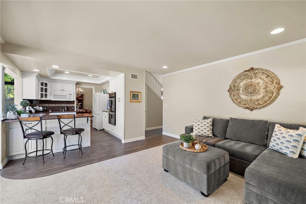 10101 Beverly