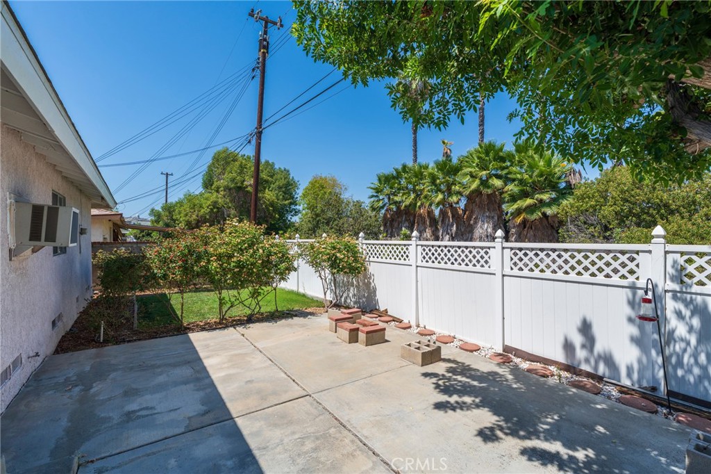 331 E. Olive Ave.