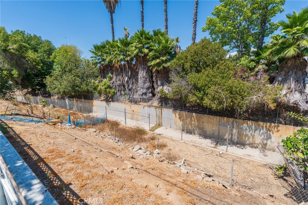 331 E. Olive Ave.