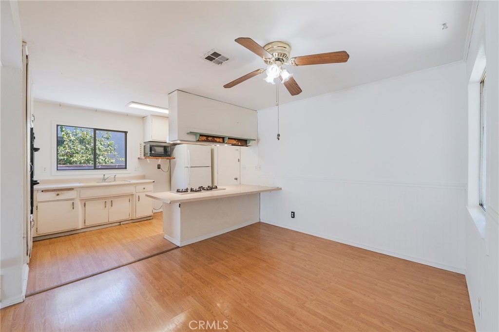 331 E. Olive Ave.