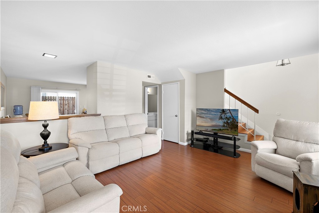 17614 Windward