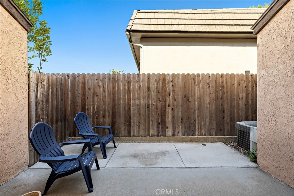 17614 Windward