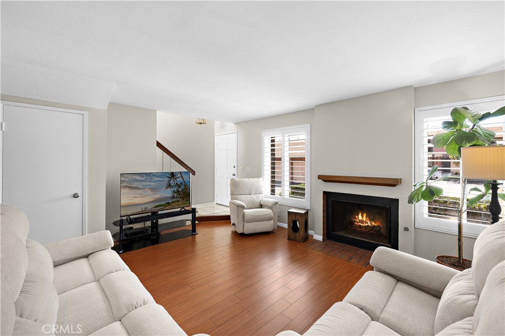 17614 Windward