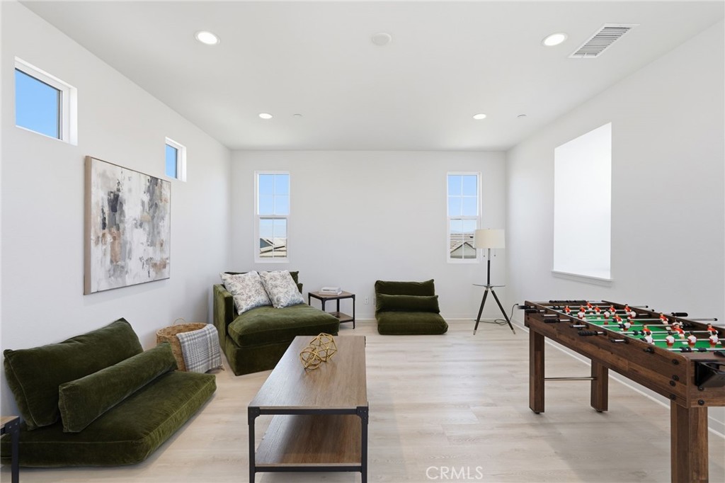 16145 Sandpiper Ave