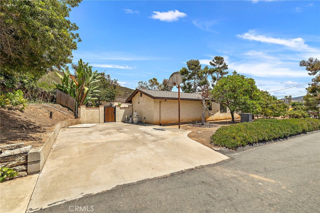 2094 Meadowlark Ranch