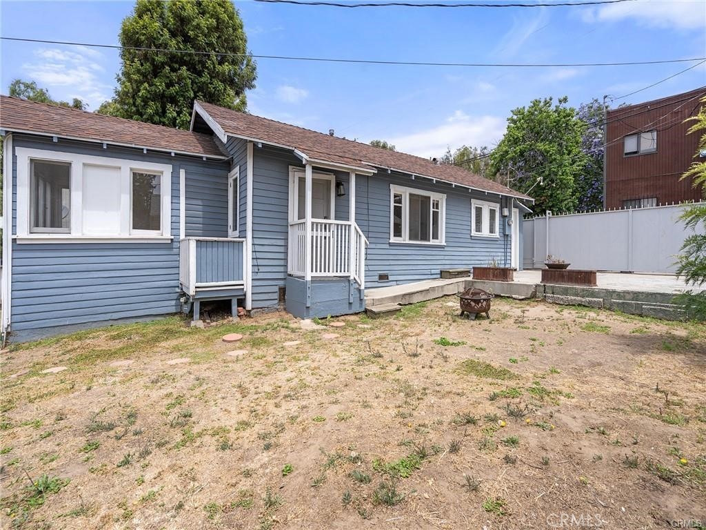 757 N Loma Vista