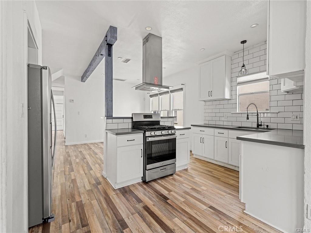 757 N Loma Vista