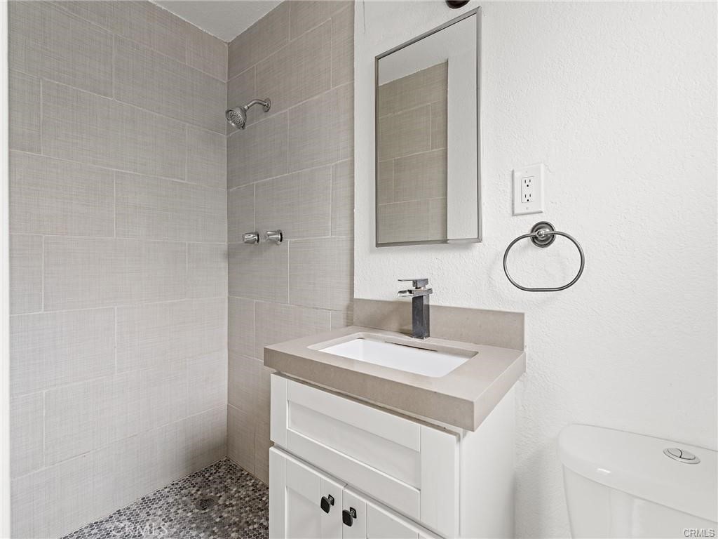 757 N Loma Vista