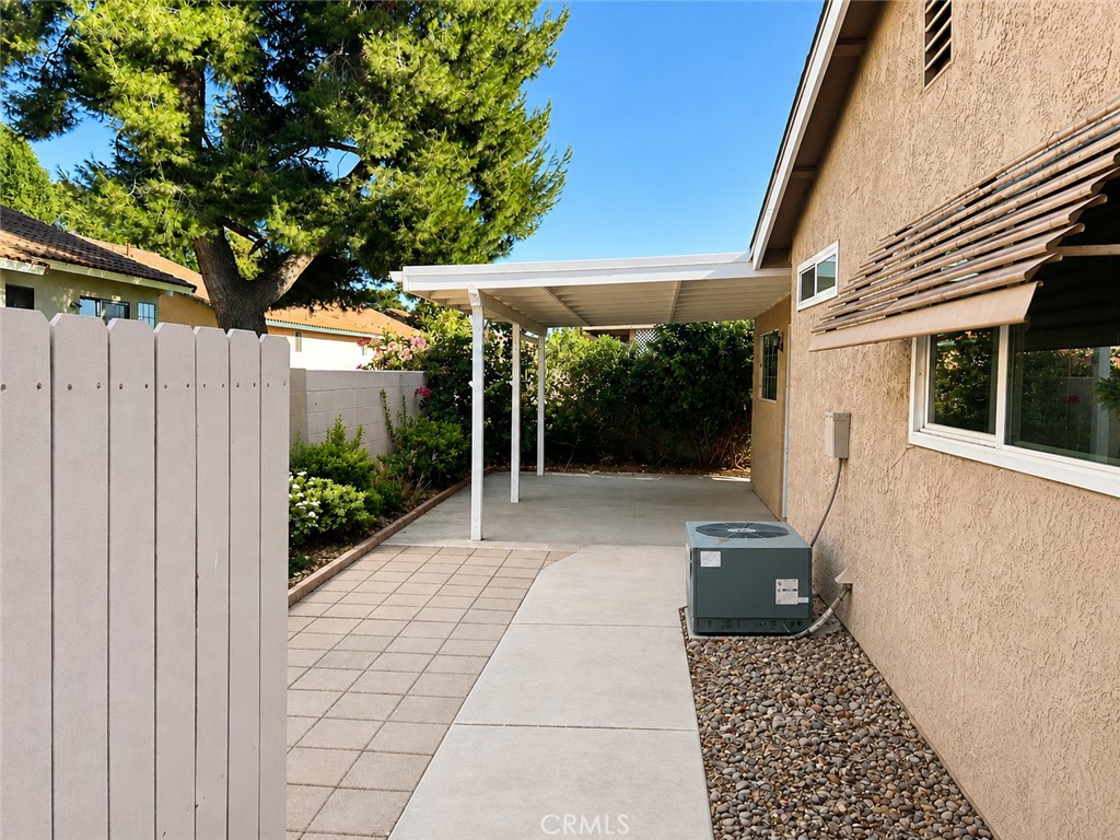 2121 El Rancho