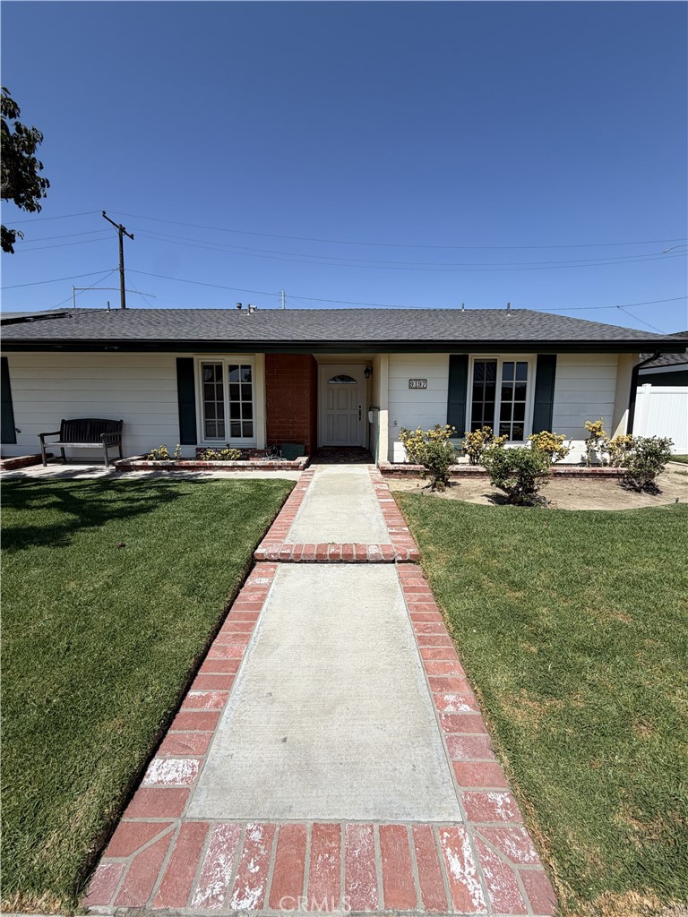 9197 El Cortez