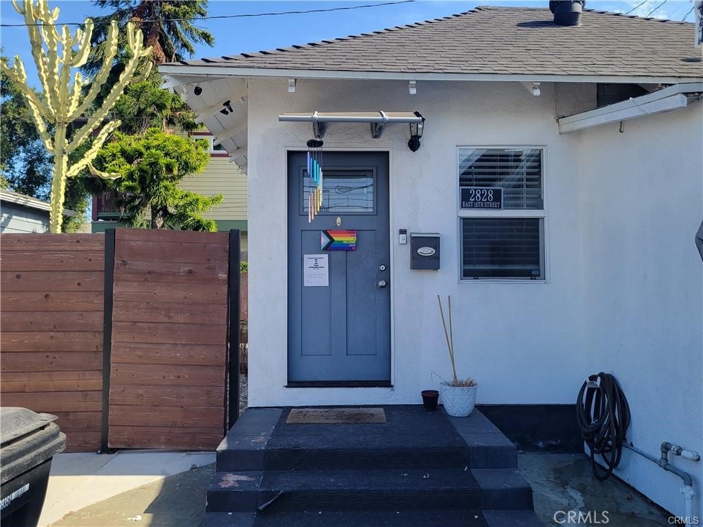 2828 E 10th