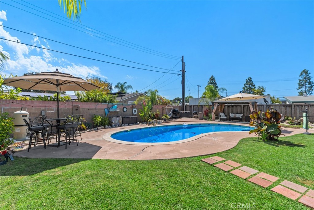 2264 E Standish