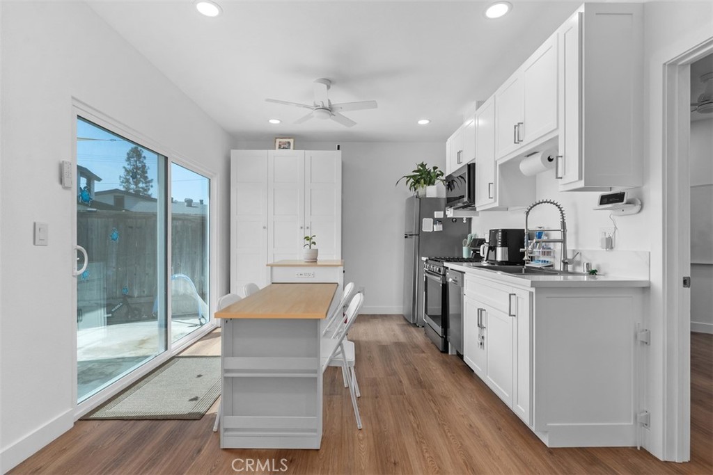 2264 E Standish