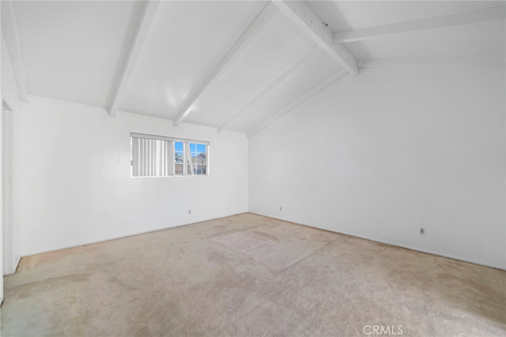 540 E 219th