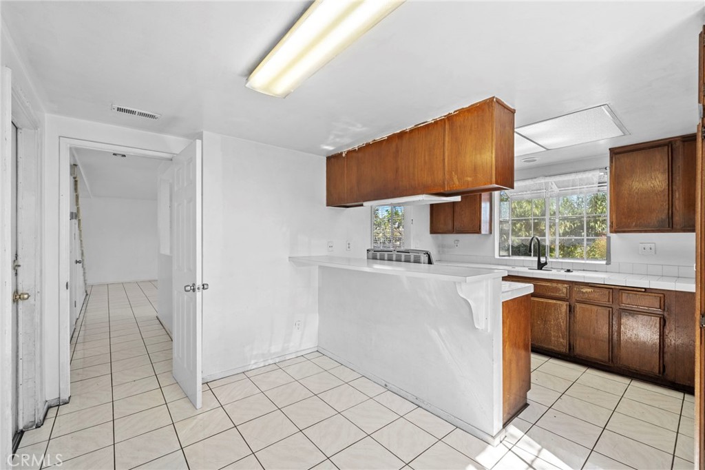 540 E 219th