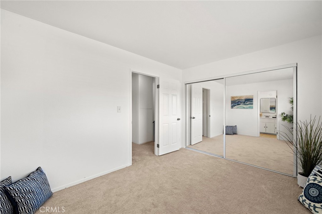 4902 Pearce