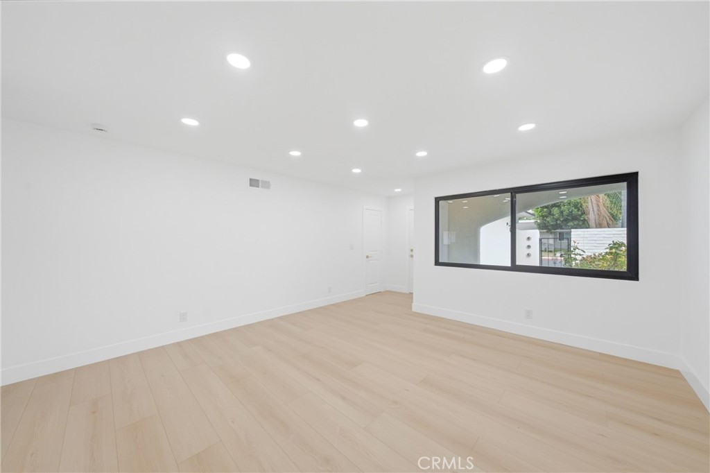 32112 Via De Olivia