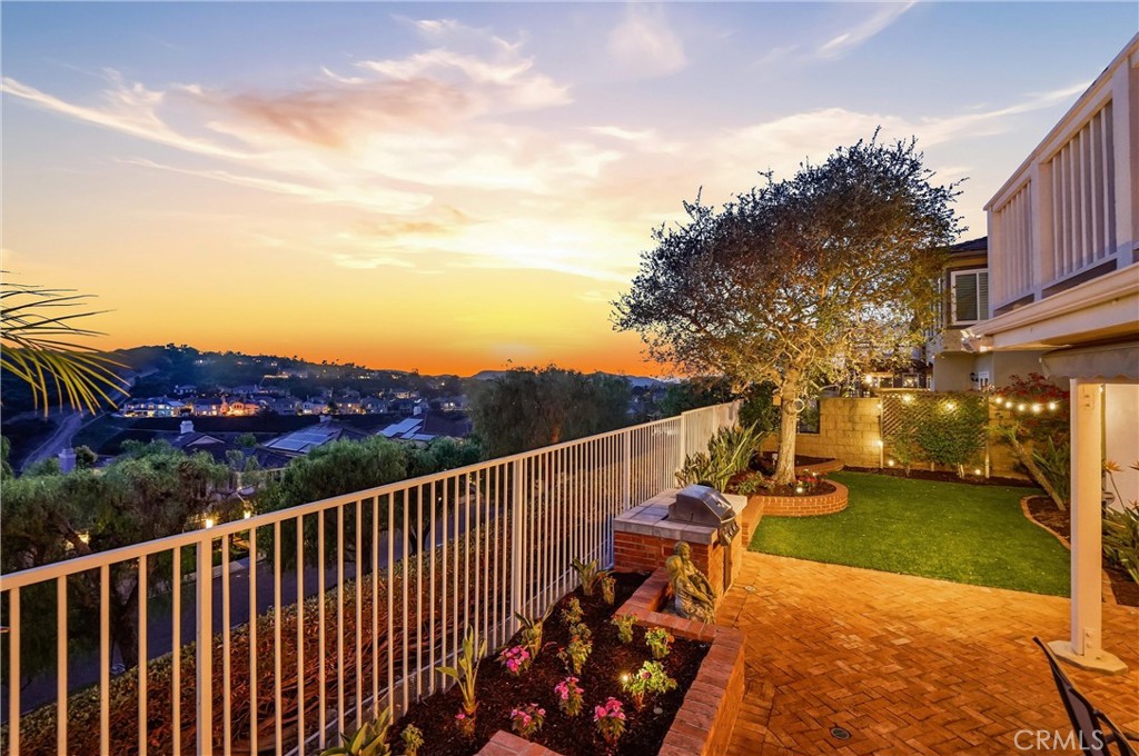 37 Rockrose