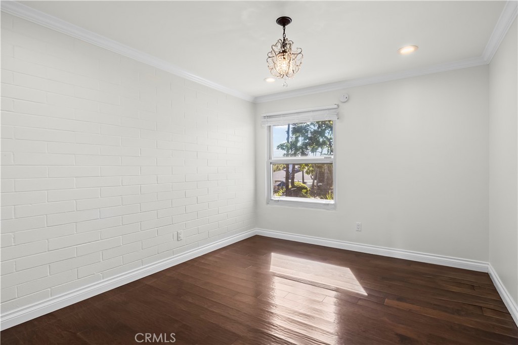 2424 University