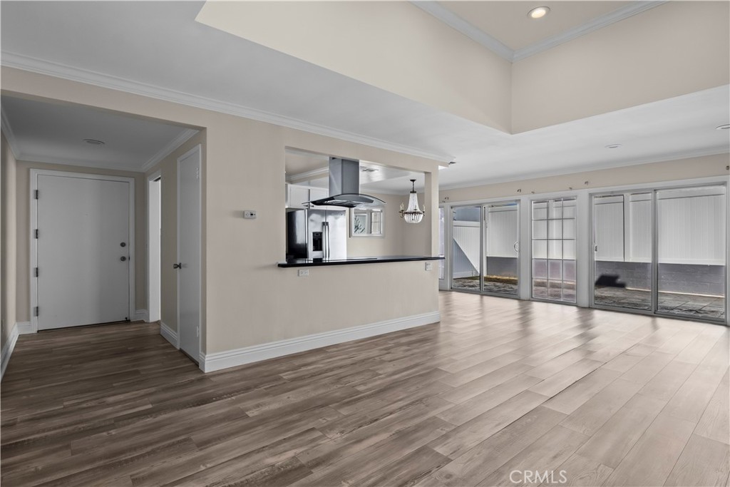 2424 University
