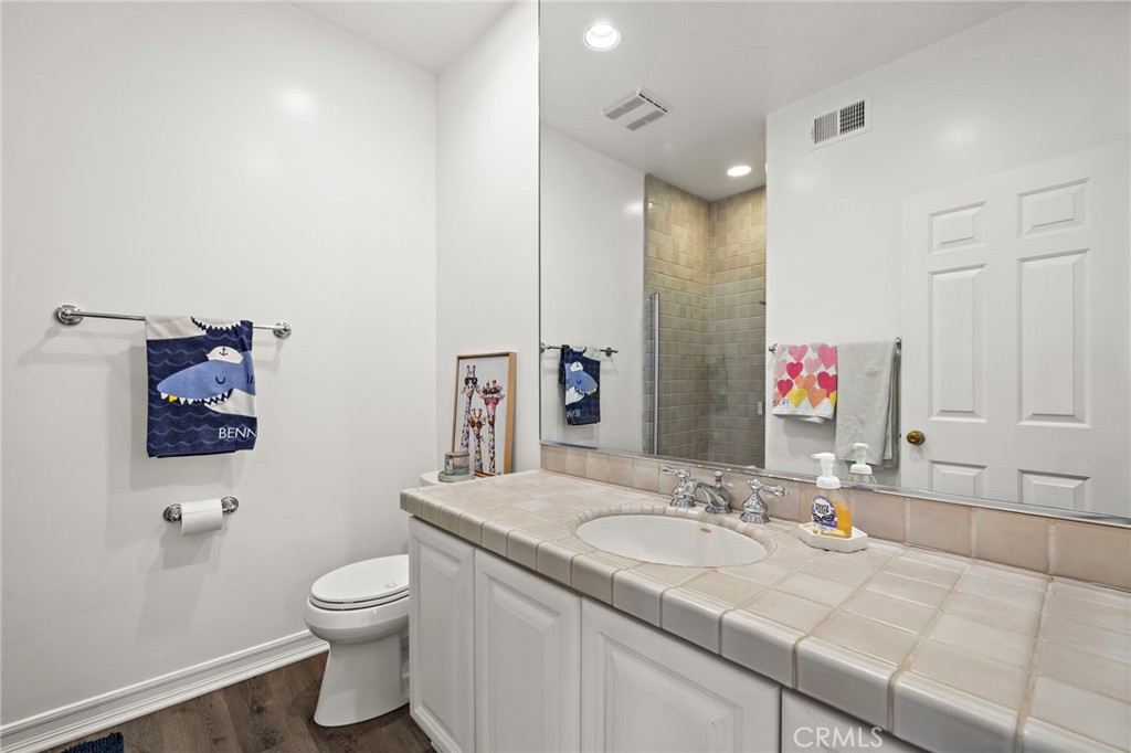 1582 White Alder