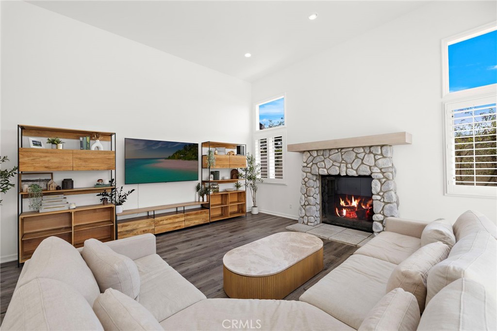 1582 White Alder