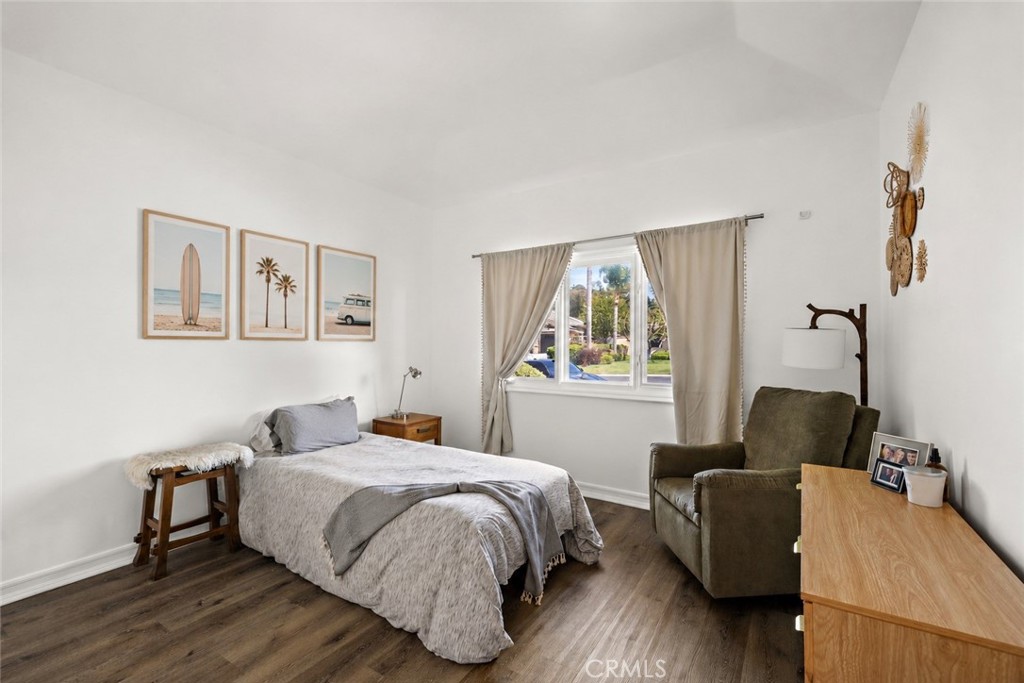 1582 White Alder