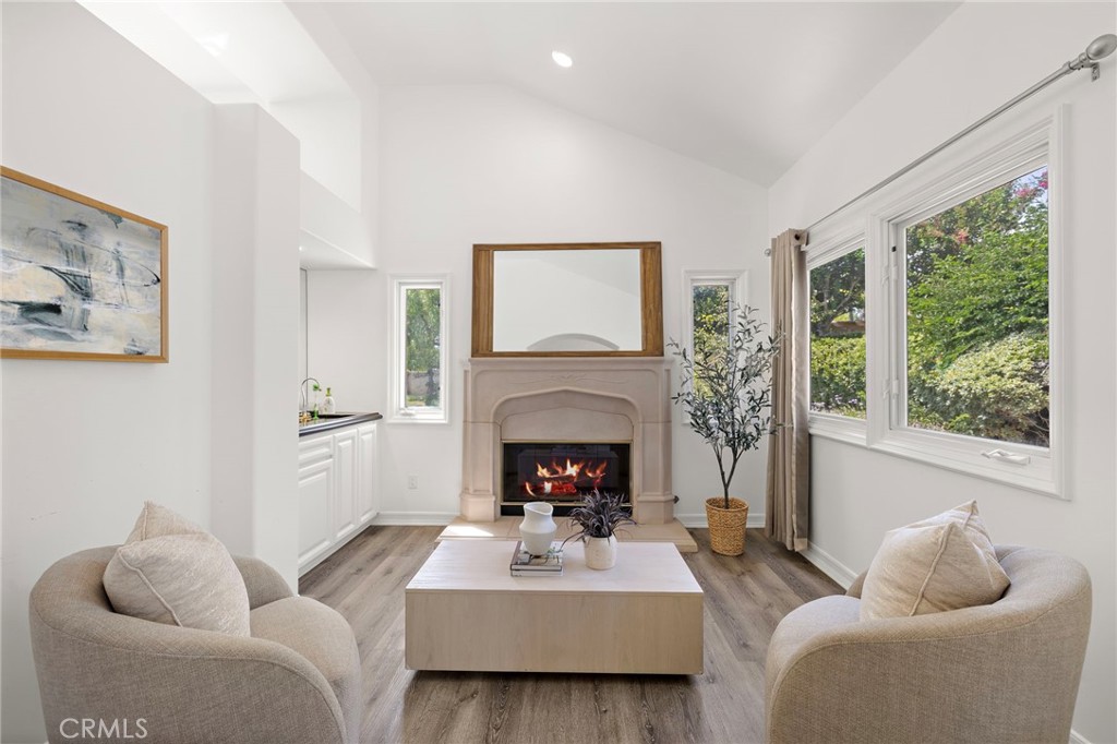 1582 White Alder