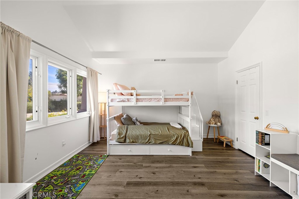 1582 White Alder