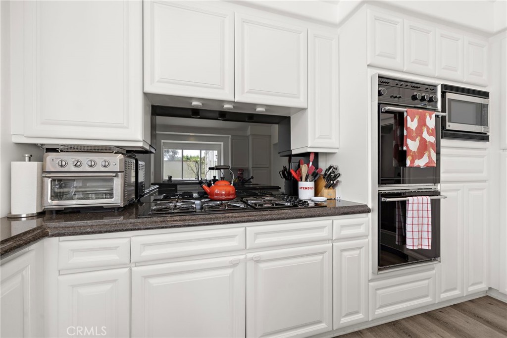 1582 White Alder