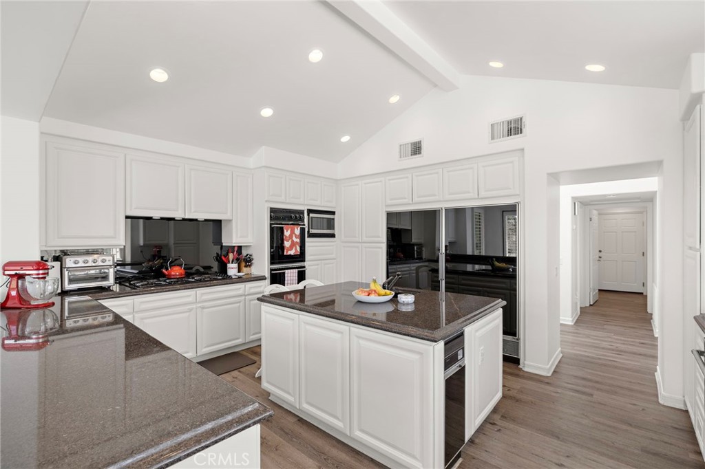 1582 White Alder