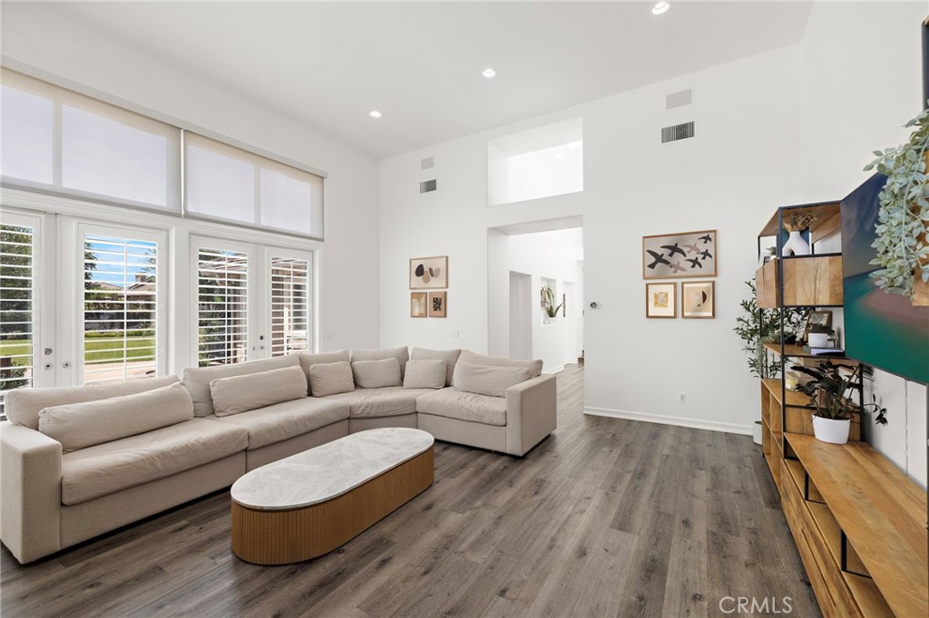 1582 White Alder