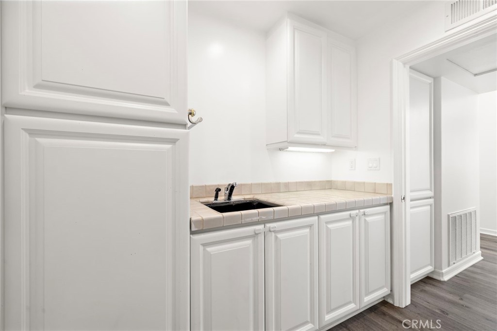 1582 White Alder