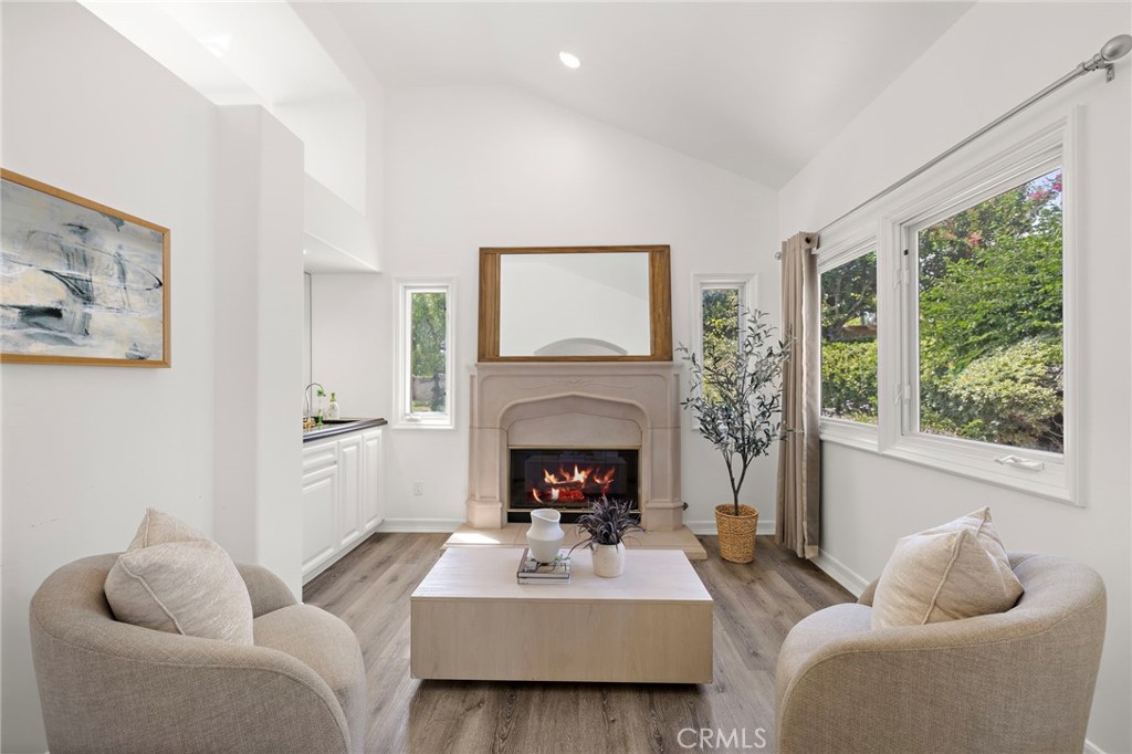 1582 White Alder
