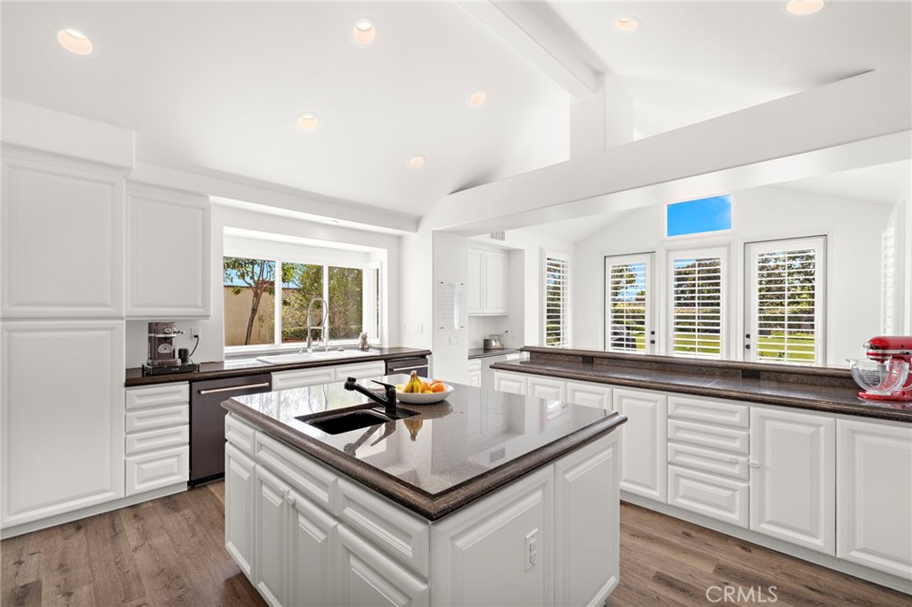 1582 White Alder