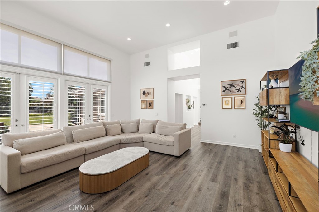 1582 White Alder
