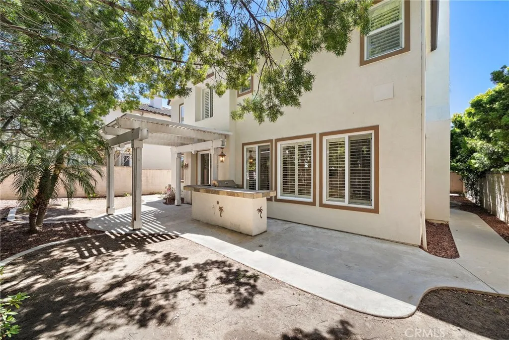 7405 Paloma Drive