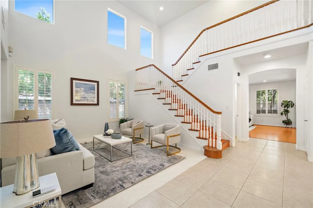 7405 Paloma Drive