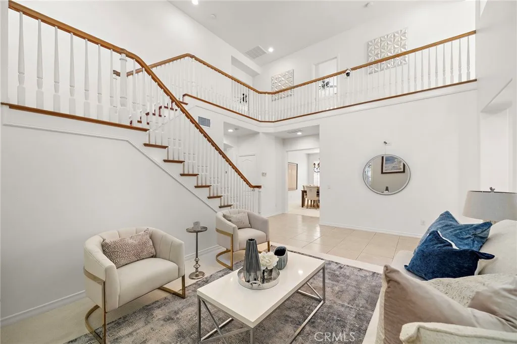 7405 Paloma Drive