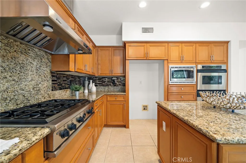 7405 Paloma Drive