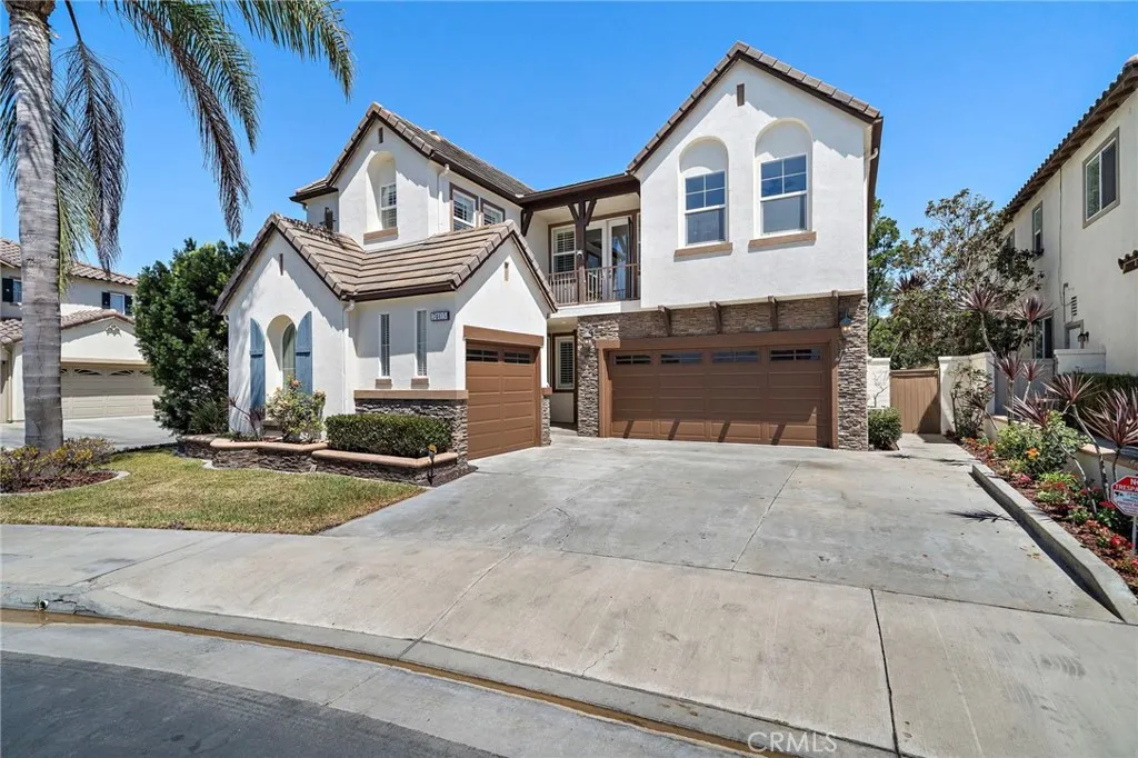 7405 Paloma Drive