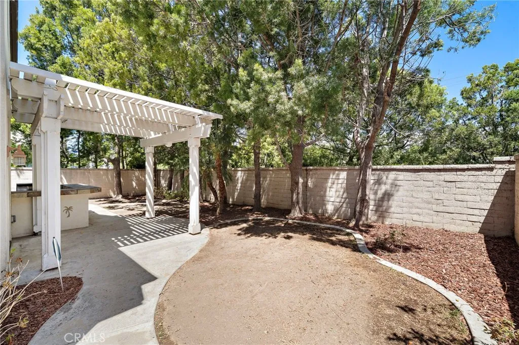7405 Paloma Drive