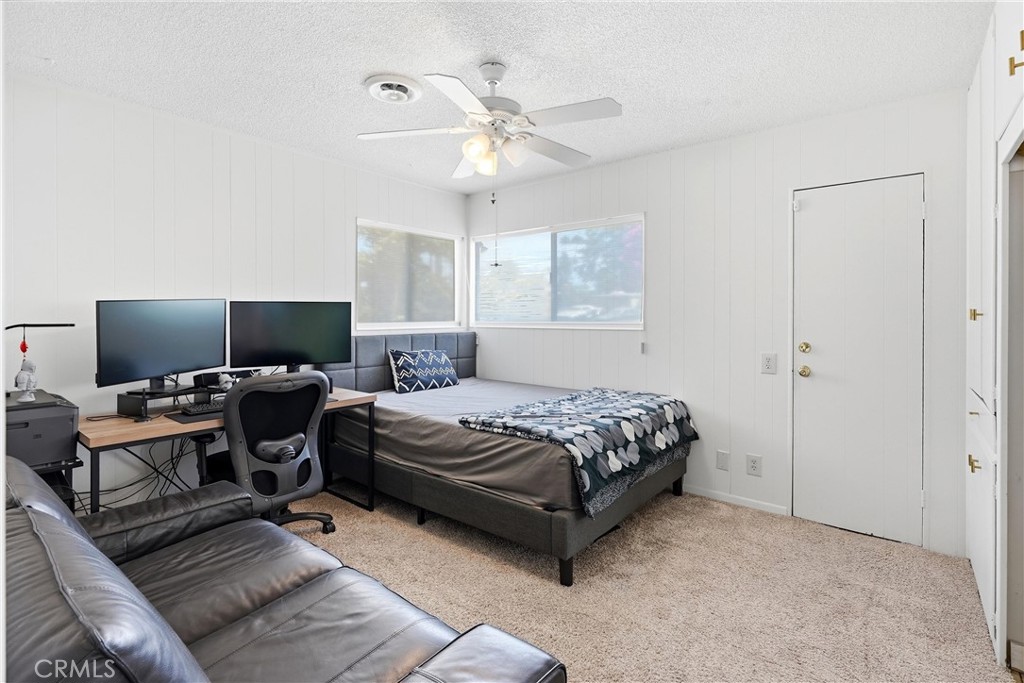 11525 Sunnybrook Lane