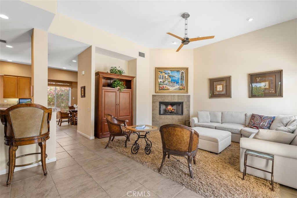 1228 Verdugo