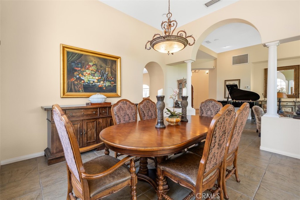 1228 Verdugo