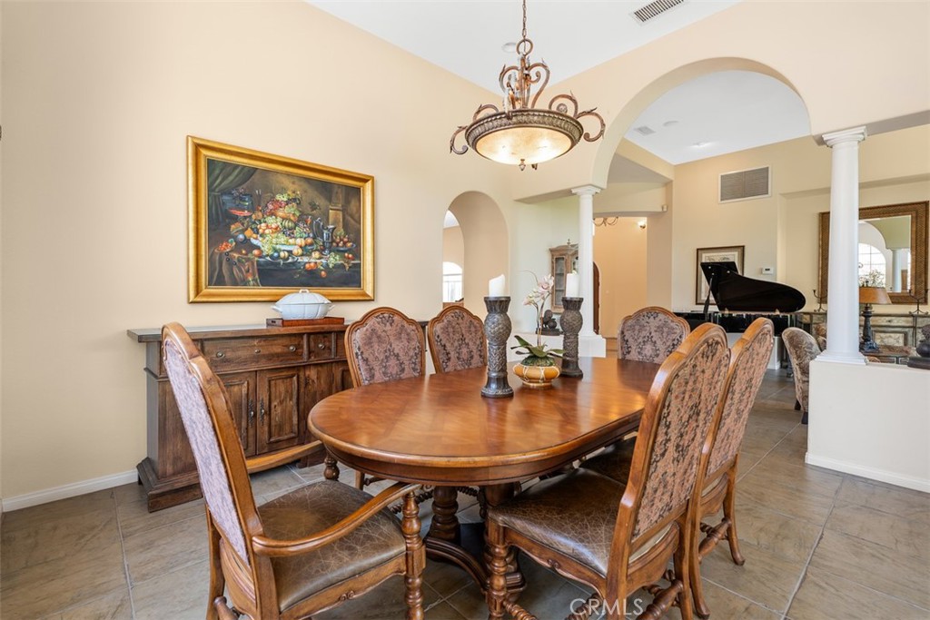1228 Verdugo