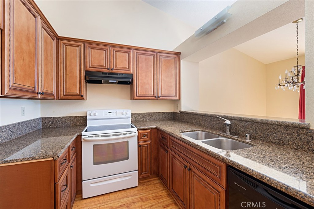 22 Campton Place