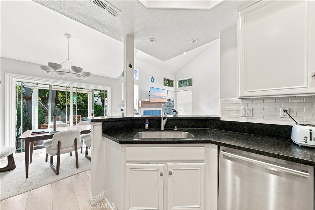 26 Cuervo Drive